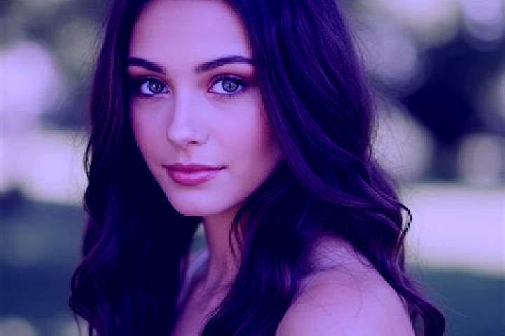 Sage, 22, a brunette hazel-eyed caucasian companion based in La Petaca. Offering Deep French Kissing, Erotic Massage, OWO, Girlfriend Experience. Available f...