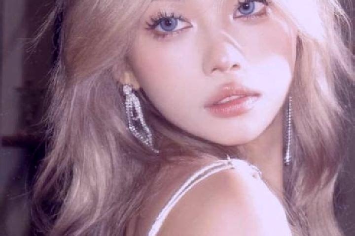 Sage, 24, a blonde dark-eyed asian companion based in Lercara Friddi. Offering Couples, Tantra, Deep French Kissing, Girlfriend Experience. Available for inc...