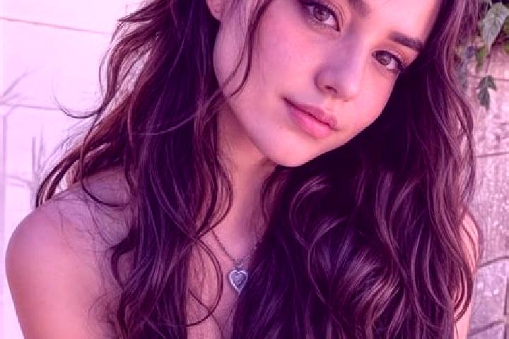 Sage, 25, a brunette hazel-eyed caribbean companion based in Nyirmartonfalva. Offering Overnight, BDSM, Deep French Kissing. Available for incall and outcall...