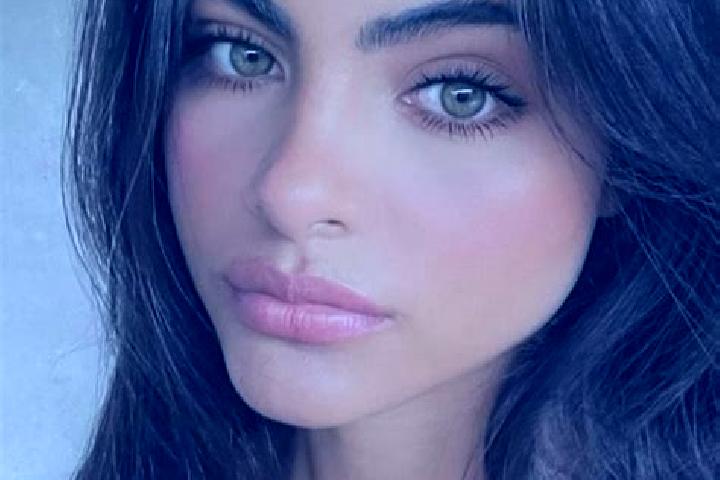 Sage, 25, a chestnut dark-eyed indian companion based in Zakarekro. Offering Erotic Massage, Fetish, Party Girl. Available for incall and outcall, overnight ...