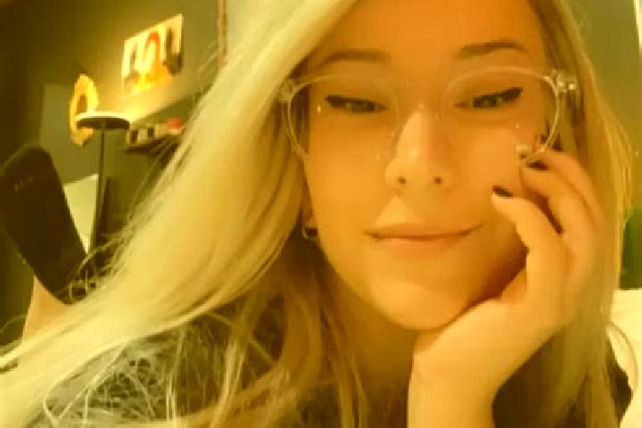 Sage, 25, a dark blonde grey-eyed asian companion based in Markt Taschendorf. Offering Massage, BDSM, A-Level. Available for incall and outcall, day and even...