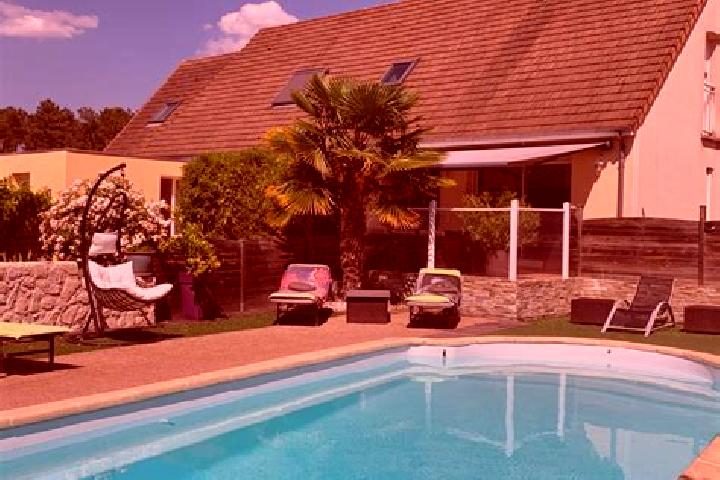 Sage, 25 — Escort in Brette-les-Pins, France