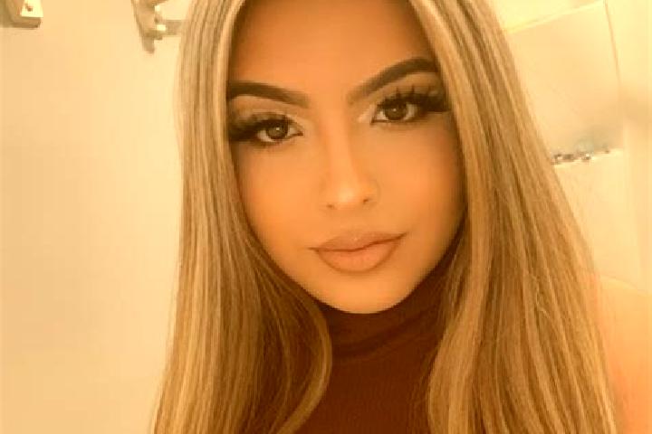 Sage, 27, a blonde amber-eyed latina companion based in Kuitan. Offering Dinner Date, Travel Companion, Massage, Tantra. Available for incall and outcall, da...