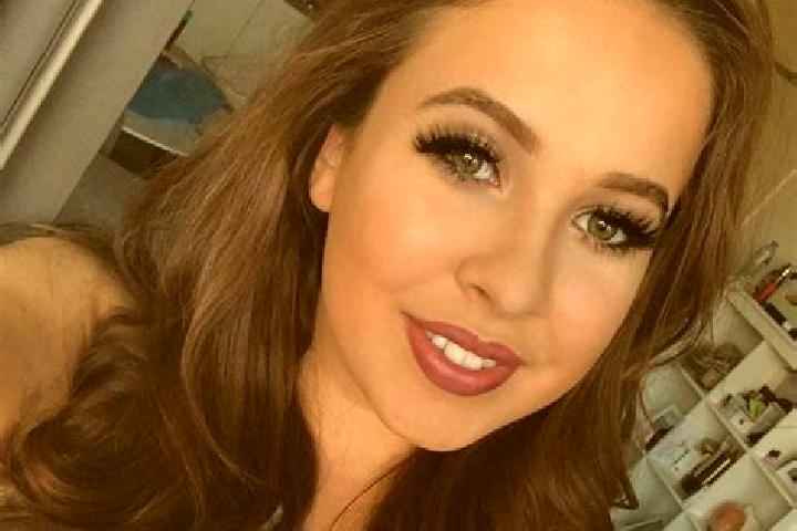 Sage, 27, a chestnut grey-eyed european companion based in Tabaga. Offering GFE, Massage, Fetish, Duos, Dinner Date. Available for incall and outcall, day an...