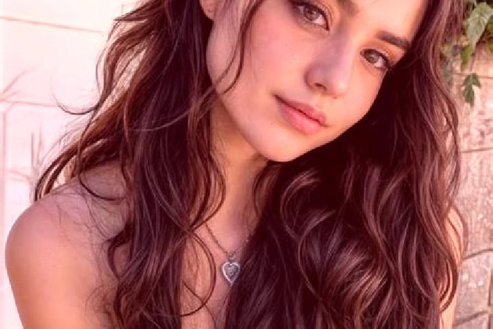 Sage, 28, a blonde amber-eyed middle eastern companion based in Asagi Begdes. Offering Dinner Date, A-Level, Party Girl. Available for incall and outcall, ov...