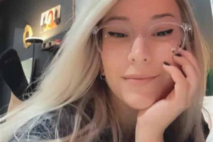 Sage, 29, a blonde grey-eyed indian companion based in Nervesa della Battaglia. Offering Overnight, Domination, Massage, Party Girl, OWO. Available for incal...