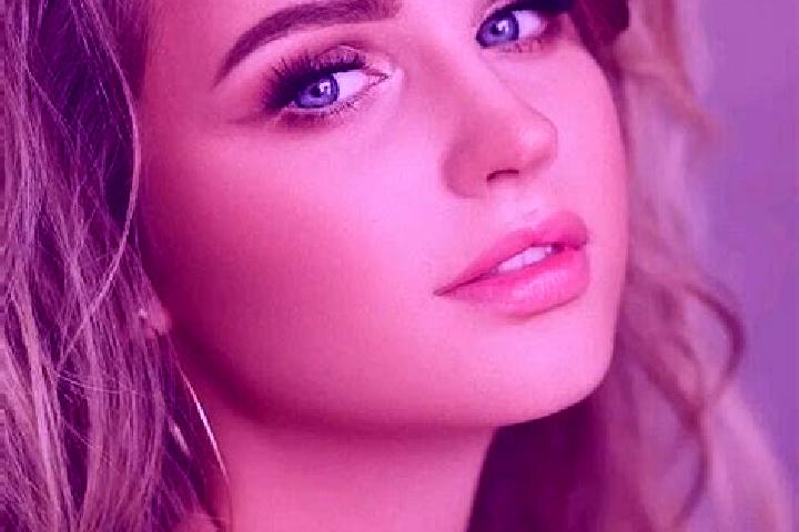 Sage, 29, a dark blonde blue-eyed indian companion based in Capurgana. Offering Party Girl, Couples, Duos. Available for incall and outcall, day and evening ...