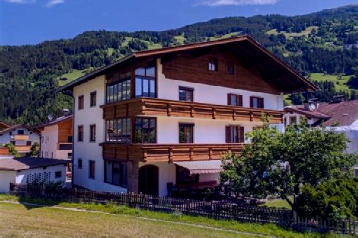 Sage, 29 — Escort in Hippach-Schwendberg, Austria