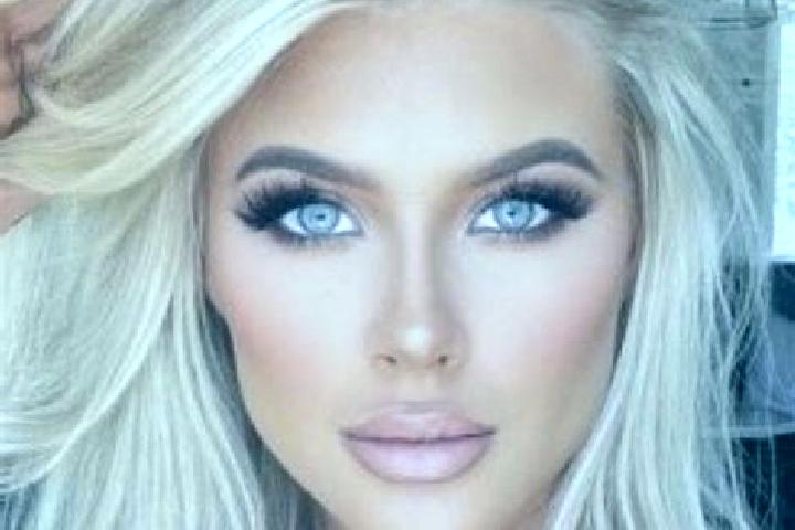 Sage, 31, a platinum blonde brown-eyed caribbean companion based in Aldea del Cano. Offering Party Girl, Erotic Massage, Massage, Striptease. Available for i...