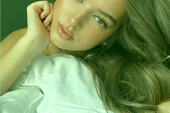 Sage, 32, a chestnut dark-eyed latina companion based in Strilecha. Offering Duos, Erotic Massage, A-Level, Deep French Kissing. Available for incall and out...
