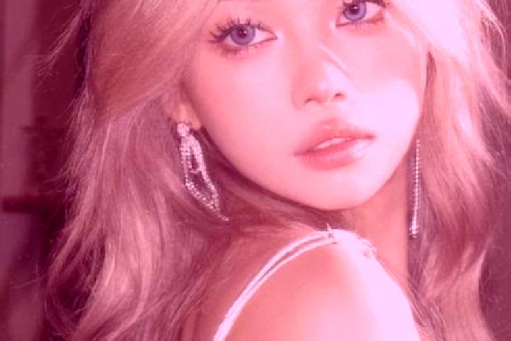 Sage, 32, a platinum blonde amber-eyed asian companion based in Empangeni. Offering OWO, Roleplay, 69, BDSM, Massage. Available for incall and outcall, overn...