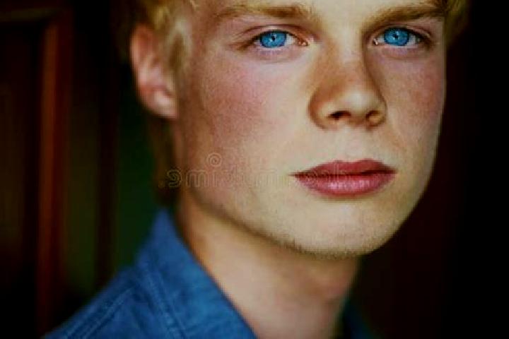 Sage, 33, a blonde blue-eyed ebony companion based in Kropyvnytske. Offering OWO, Prostate Massage, Couples, GFE, Party Girl. Available for incall and outcal...