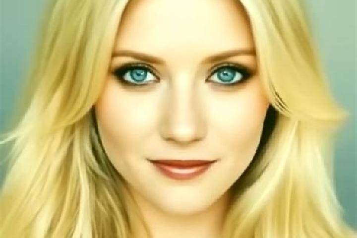 Sage, 33, a blonde grey-eyed caucasian companion based in Ancourt. Offering Striptease, A-Level, Party Girl, Travel Companion. Available for incall and outca...