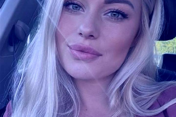 Sage, 34, a blonde hazel-eyed mediterranean companion based in Pedranopolis. Offering BDSM, OWO, Tantra, Erotic Massage, Duos. Available for incall and outca...