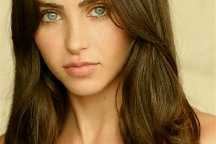Sage, 35, a brunette brown-eyed caucasian companion based in Aszalo. Offering Striptease, Fetish, CIM. Available for incall and outcall, day and evening dates.