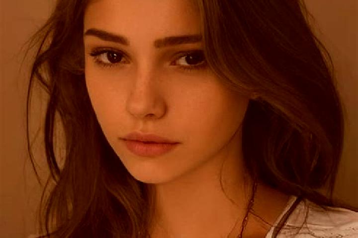 Sage, 35, a chestnut hazel-eyed slavic companion based in Fagaras. Offering GFE, Girlfriend Experience, Overnight, Party Girl. Available for incall and outca...