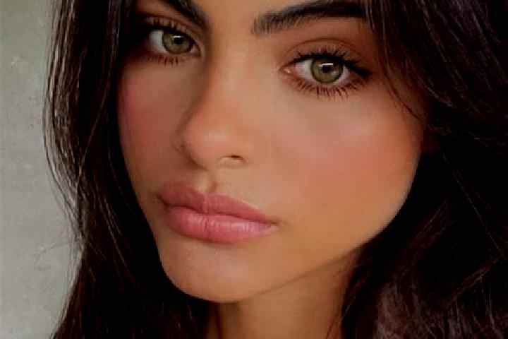 Sage, 36, a chestnut dark-eyed european companion based in Rapas. Offering A-Level, Prostate Massage, Roleplay, Party Girl. Available for incall and outcall,...