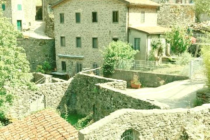 Sage, 36 — Escort in Fabbriche di Vallico, Italy