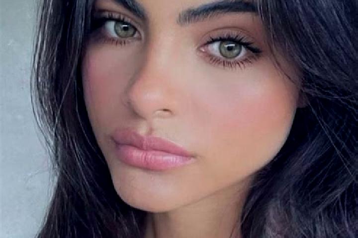 Sage, 37, a brunette green-eyed middle eastern companion based in Raron. Offering Duos, Travel Companion. Available for incall and outcall, overnight booking...
