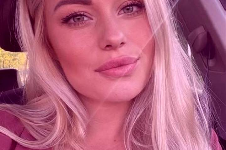 Sage, 38, a blonde hazel-eyed european companion based in Arabianranta. Offering Striptease, Overnight, A-Level, Couples. Available for incall and outcall, d...