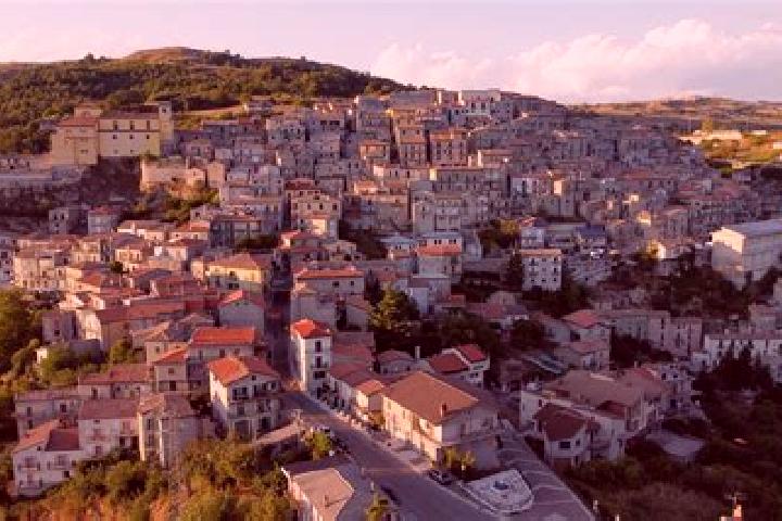 Sage, 38 — Escort in Castelgrande, Italy