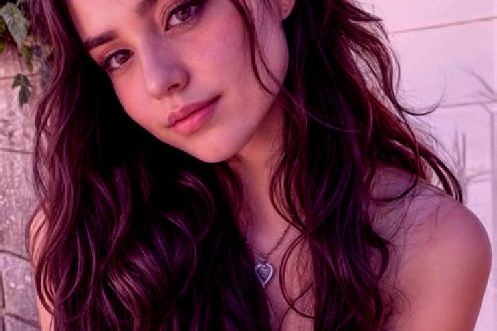Sage, 39, a auburn grey-eyed middle eastern companion based in Berzovia. Offering Prostate Massage, OWO, Party Girl, Domination. Available for incall and out...
