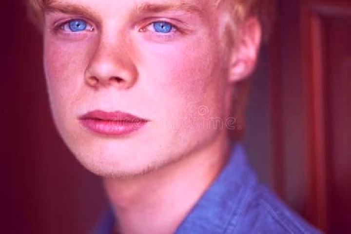 Sage, 39, a blonde blue-eyed ebony companion based in Krume. Offering Massage, OWO, Deep French Kissing. Available for incall and outcall, day and evening da...