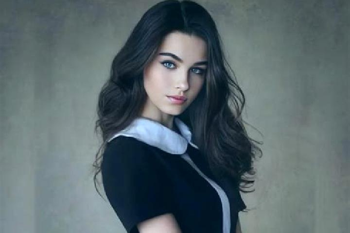 Scarlett, 20, a brunette grey-eyed slavic companion based in Metzervisse. Offering Roleplay, Domination. Available for incall and outcall, day and evening da...