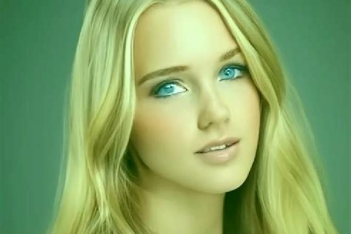 Scarlett, 21, a blonde amber-eyed mixed companion based in Attiches. Offering Party Girl, Erotic Massage, Domination. Available for incall and outcall, day a...
