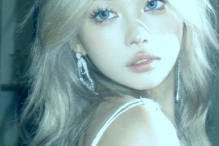 Scarlett, 21, a blonde dark-eyed asian companion based in Guennde. Offering Duos, GFE, 69, Roleplay, Couples. Available for incall and outcall, overnight boo...