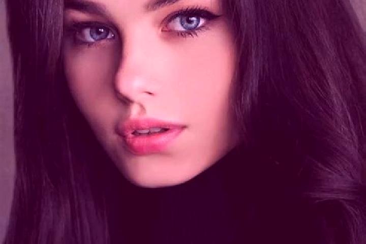 Scarlett, 21, a brunette dark-eyed caucasian companion based in Atakrou. Offering Girlfriend Experience, GFE, Tantra. Available for incall and outcall, day a...