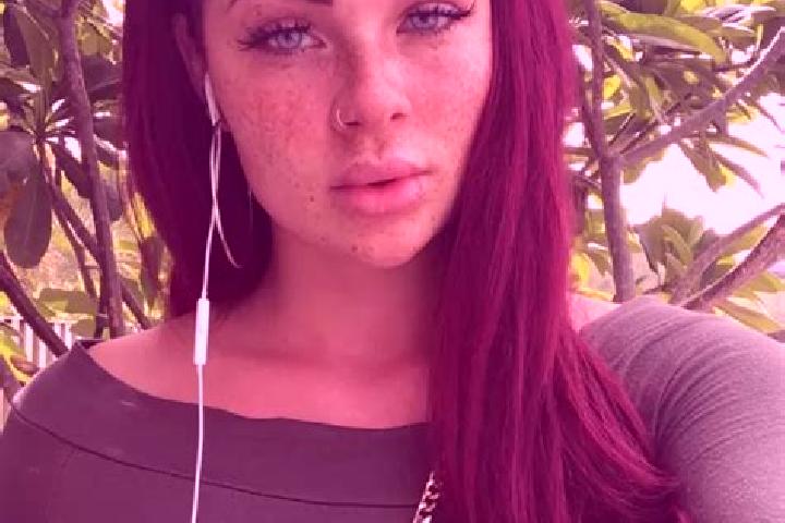Scarlett, 21, a red green-eyed european companion based in El Escano de Tepale. Offering Duos, Erotic Massage, Girlfriend Experience. Available for incall an...