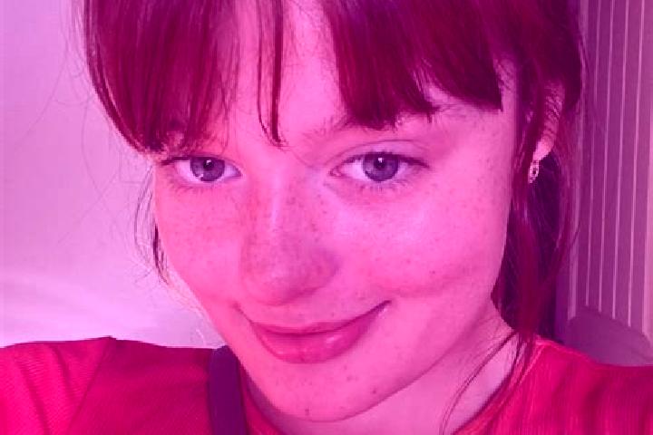 Scarlett, 21, a red green-eyed mediterranean companion based in Supul. Offering Girlfriend Experience, Couples, BDSM. Available for incall and outcall, day a...
