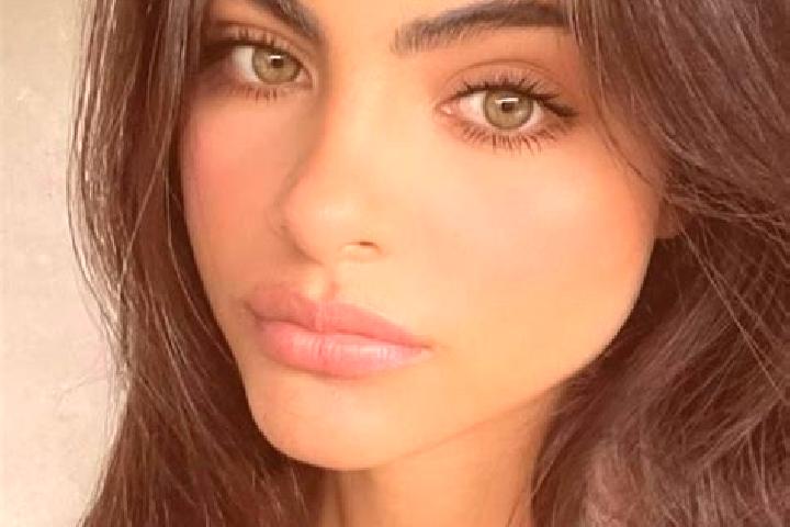 Scarlett, 22, a black dark-eyed indian companion based in Phon Na Kaeo. Offering 69, Overnight, GFE, CIM. Available for incall and outcall, overnight booking...