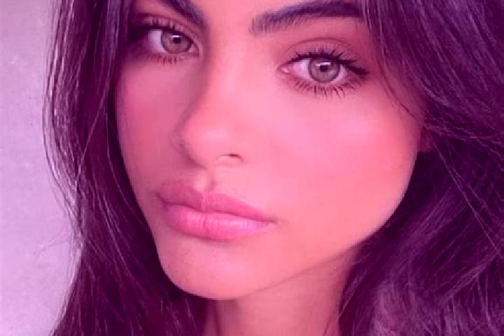 Scarlett, 22, a brunette dark-eyed indian companion based in Miab. Offering Domination, BDSM, Prostate Massage. Available for incall and outcall, day and eve...