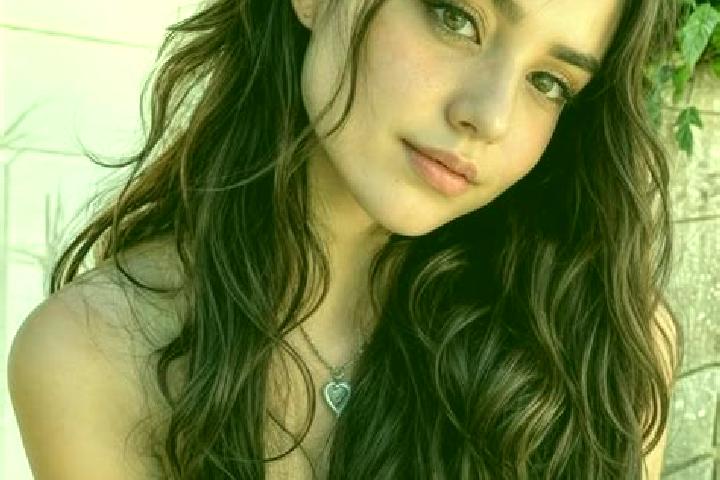 Scarlett, 23, a brunette hazel-eyed middle eastern companion based in Fontes. Offering Prostate Massage, Deep French Kissing, CIM. Available for incall and o...