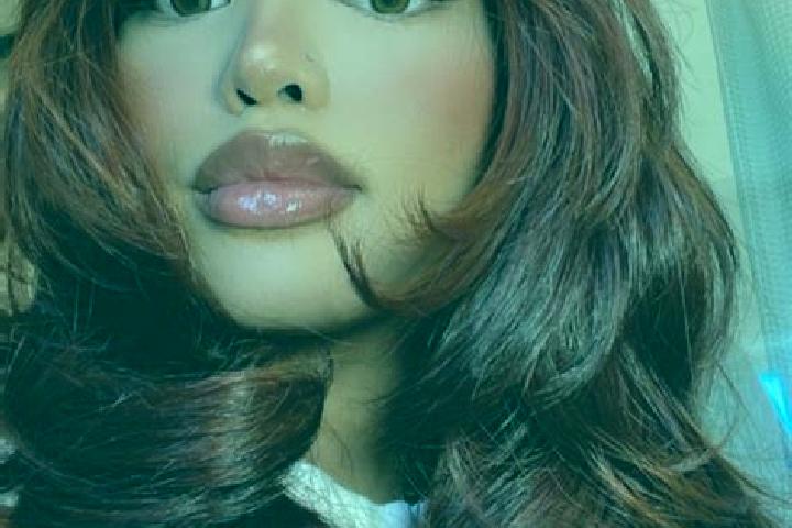 Scarlett, 24, a auburn hazel-eyed latina companion based in Fornole. Offering Roleplay, Overnight, GFE, Couples. Available for incall and outcall, overnight ...