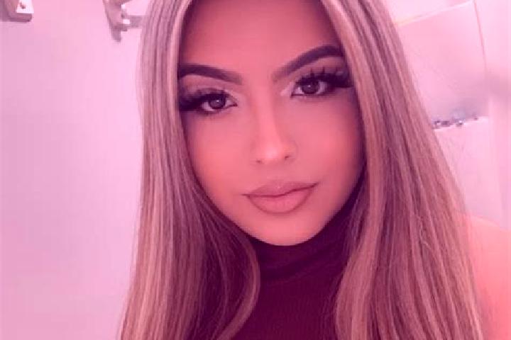 Scarlett, 24, a blonde brown-eyed latina companion based in San Antonio Tehuitz. Offering Tantra, Prostate Massage, Roleplay, Fetish. Available for incall an...