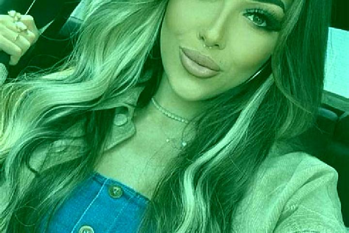 Scarlett, 24, a dark blonde brown-eyed middle eastern companion based in Lchashen. Offering Party Girl, 69, GFE. Available for incall and outcall, overnight ...