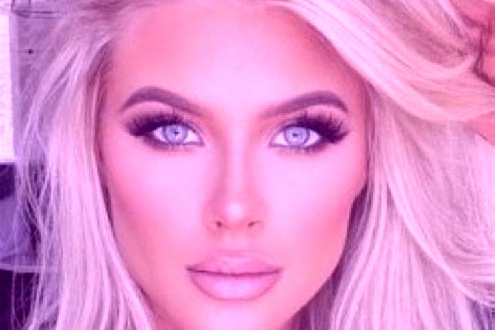 Scarlett, 24, a platinum blonde hazel-eyed european companion based in Rietschen. Offering OWO, Travel Companion, Fetish, Couples. Available for incall and o...