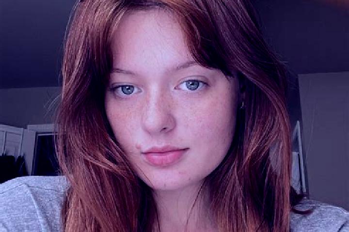 Scarlett, 25, a auburn amber-eyed european companion based in Singkup. Offering Duos, Travel Companion, Tantra, CIM, OWO. Available for incall and outcall, o...