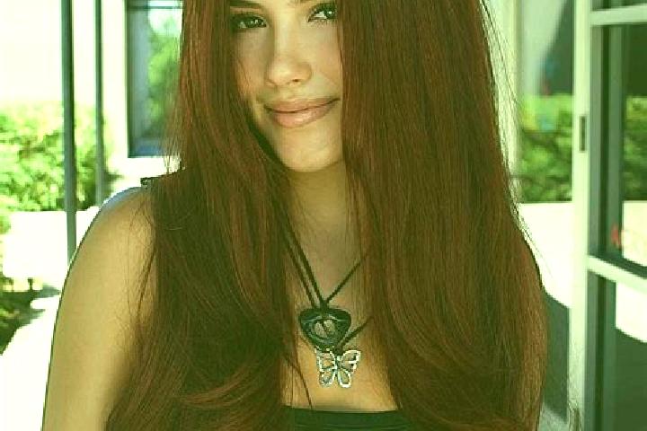Scarlett, 25, a auburn dark-eyed mixed companion based in Bitburg. Offering Erotic Massage, Dinner Date, Fetish, Roleplay. Available for incall and outcall, ...