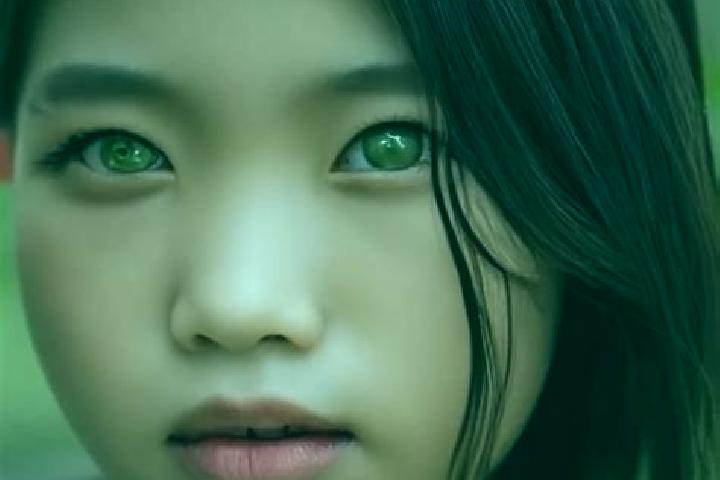 Scarlett, 25, a auburn green-eyed asian companion based in Paita. Offering Erotic Massage, Couples, Deep French Kissing. Available for incall and outcall, da...
