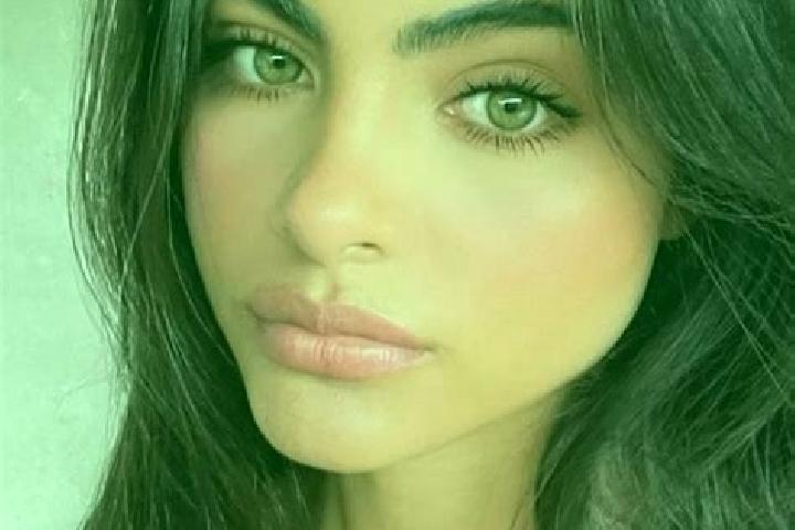 Scarlett, 25, a brunette green-eyed latina companion based in Basaluzzo. Offering Domination, 69, Duos, Girlfriend Experience. Available for incall and outca...
