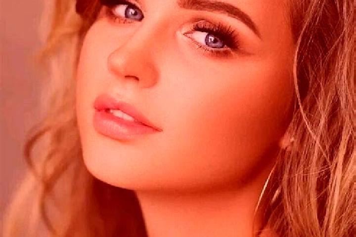 Scarlett, 26, a dark blonde blue-eyed mediterranean companion based in Catak. Offering Dinner Date, CIM, Deep French Kissing, Fetish. Available for incall an...
