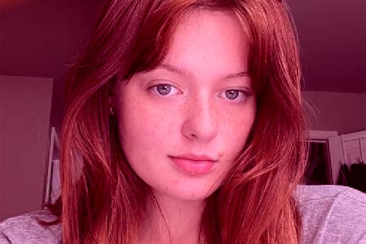 Scarlett, 27, a auburn brown-eyed caucasian companion based in Torrebelvicino. Offering A-Level, GFE, Massage. Available for incall and outcall, overnight bo...