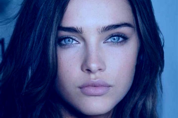 Scarlett, 27, a brunette grey-eyed caribbean companion based in Pasirdalem. Offering CIM, Tantra, OWO. Available for incall and outcall, day and evening dates.
