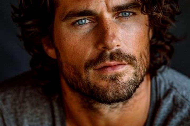 Scarlett, 27, a chestnut grey-eyed middle eastern companion based in Forni Avoltri. Offering Deep French Kissing, Dinner Date, Party Girl. Available for inca...