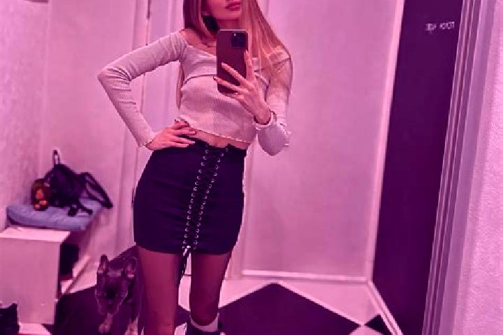 Scarlett, 27 — Escort in Elene, Belgium
