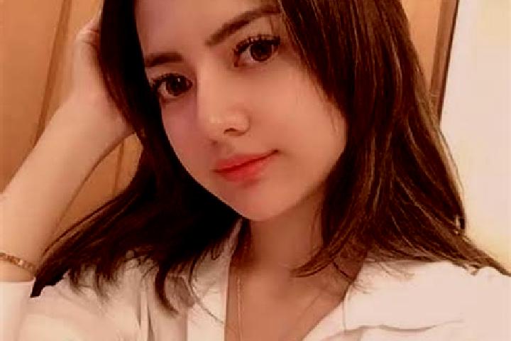 Scarlett, 27 — Escort in Kadumelati, Indonesia